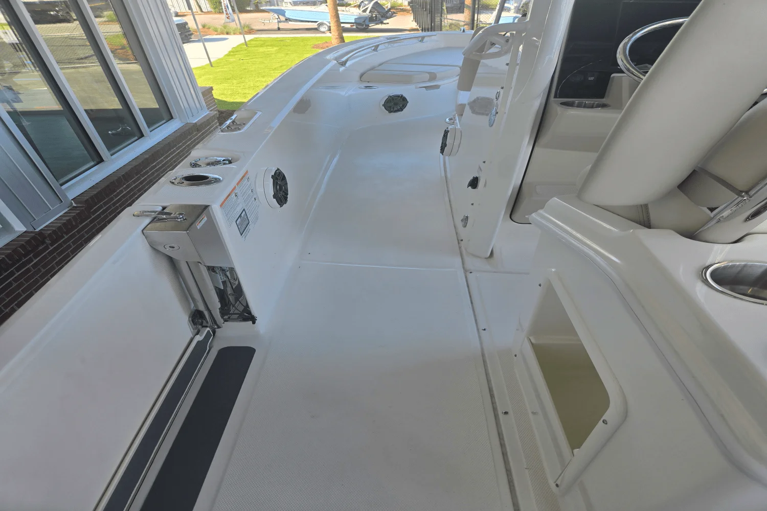 2025 Boston Whaler 280 Dauntless Image Thumbnail #10