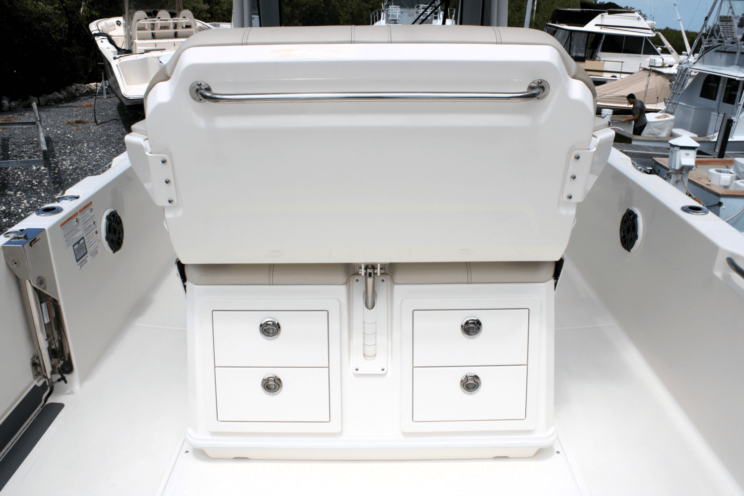 2025 Boston Whaler 280 Dauntless Image Thumbnail #17