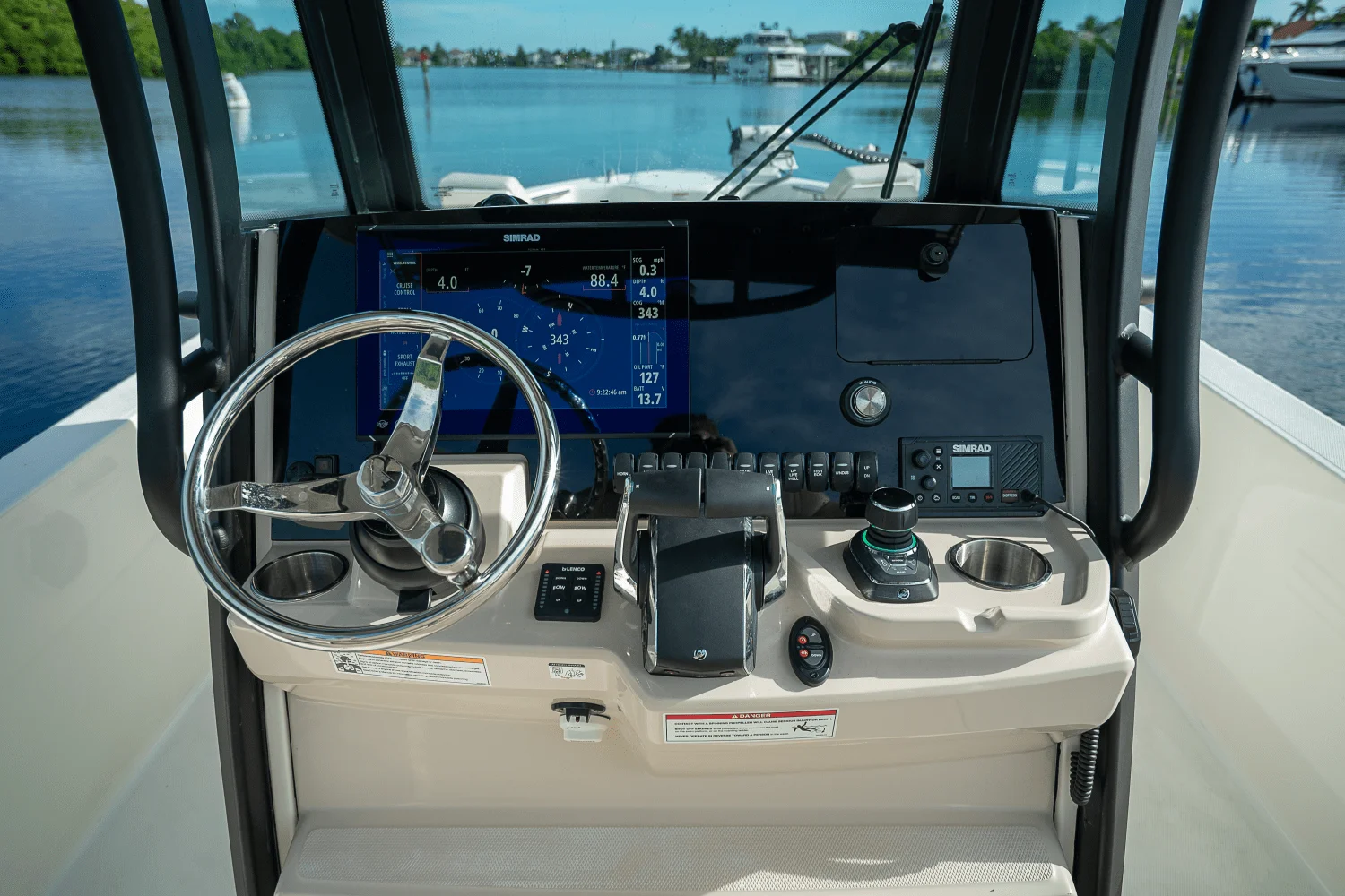 2025 Boston Whaler 280 Dauntless Image Thumbnail #10