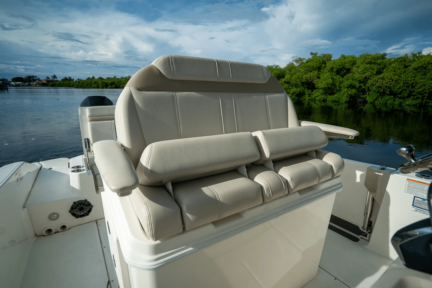 2025 Boston Whaler 280 Dauntless Image Thumbnail #9