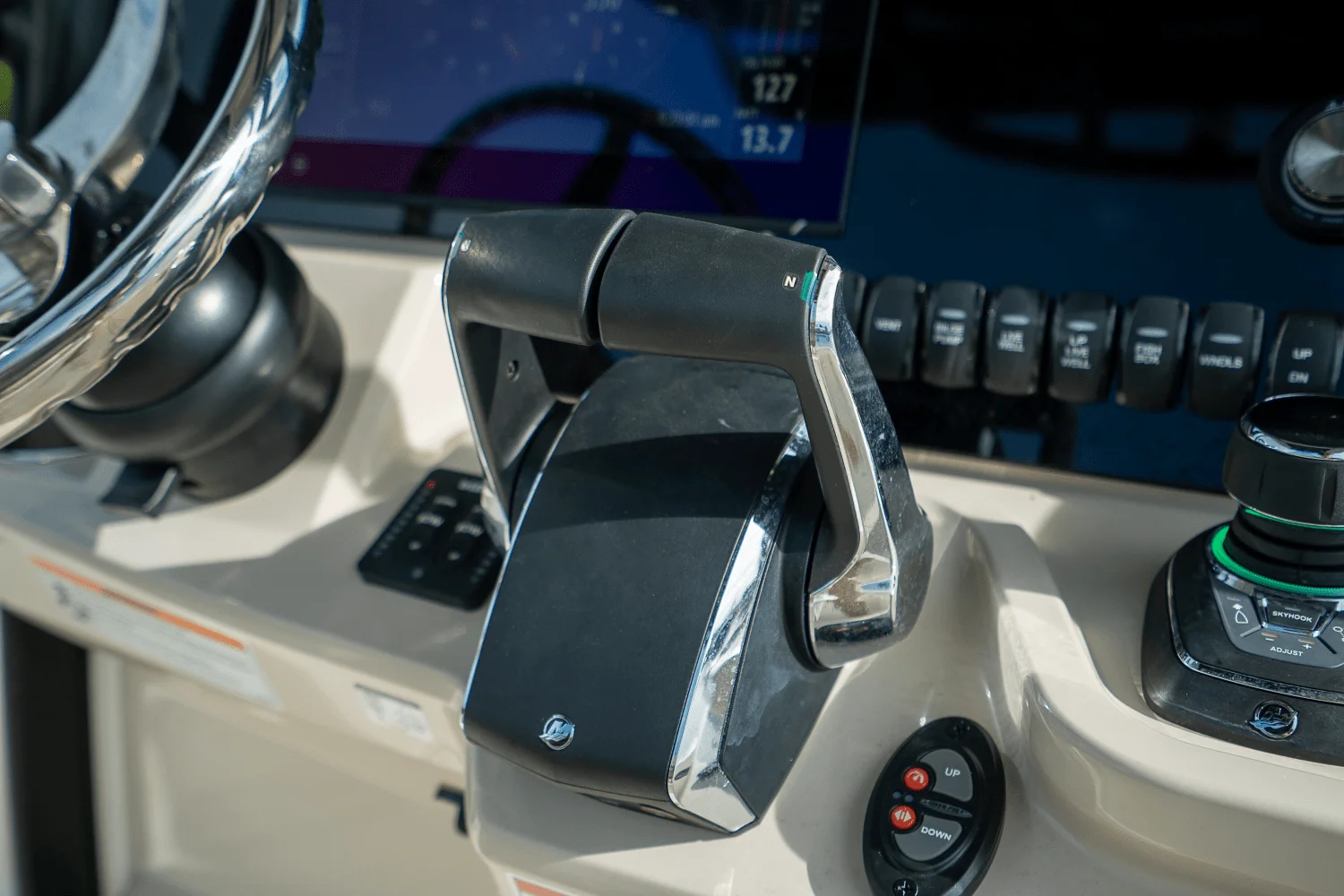 2025 Boston Whaler 280 Dauntless Image Thumbnail #12