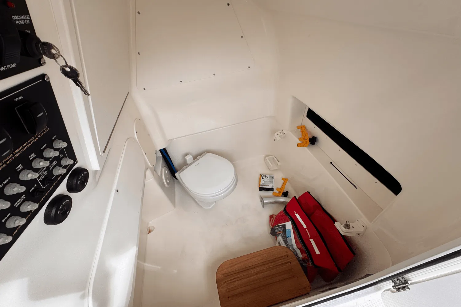 2025 Boston Whaler 280 Dauntless Image Thumbnail #13