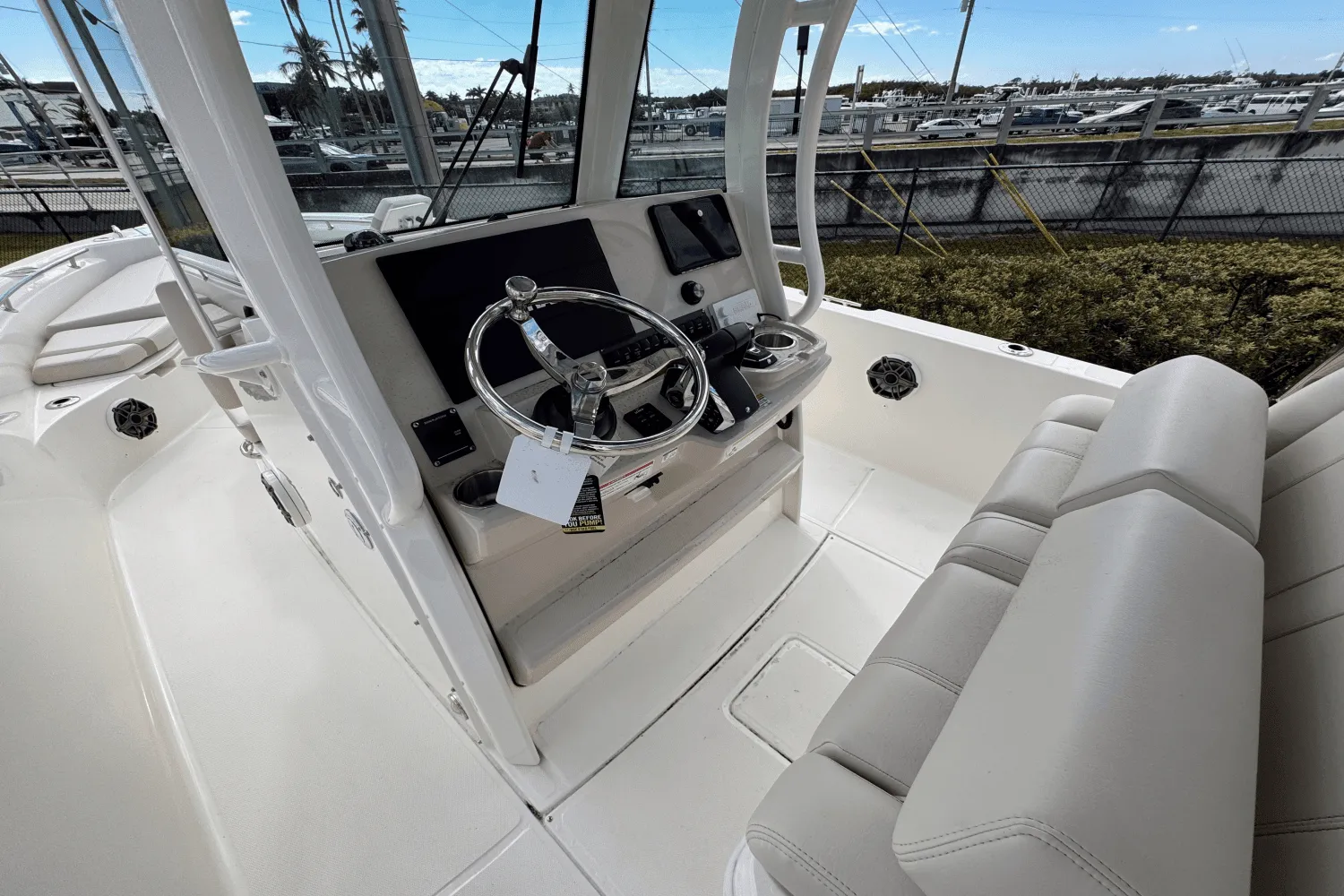 2025 Boston Whaler 280 Dauntless Image Thumbnail #11