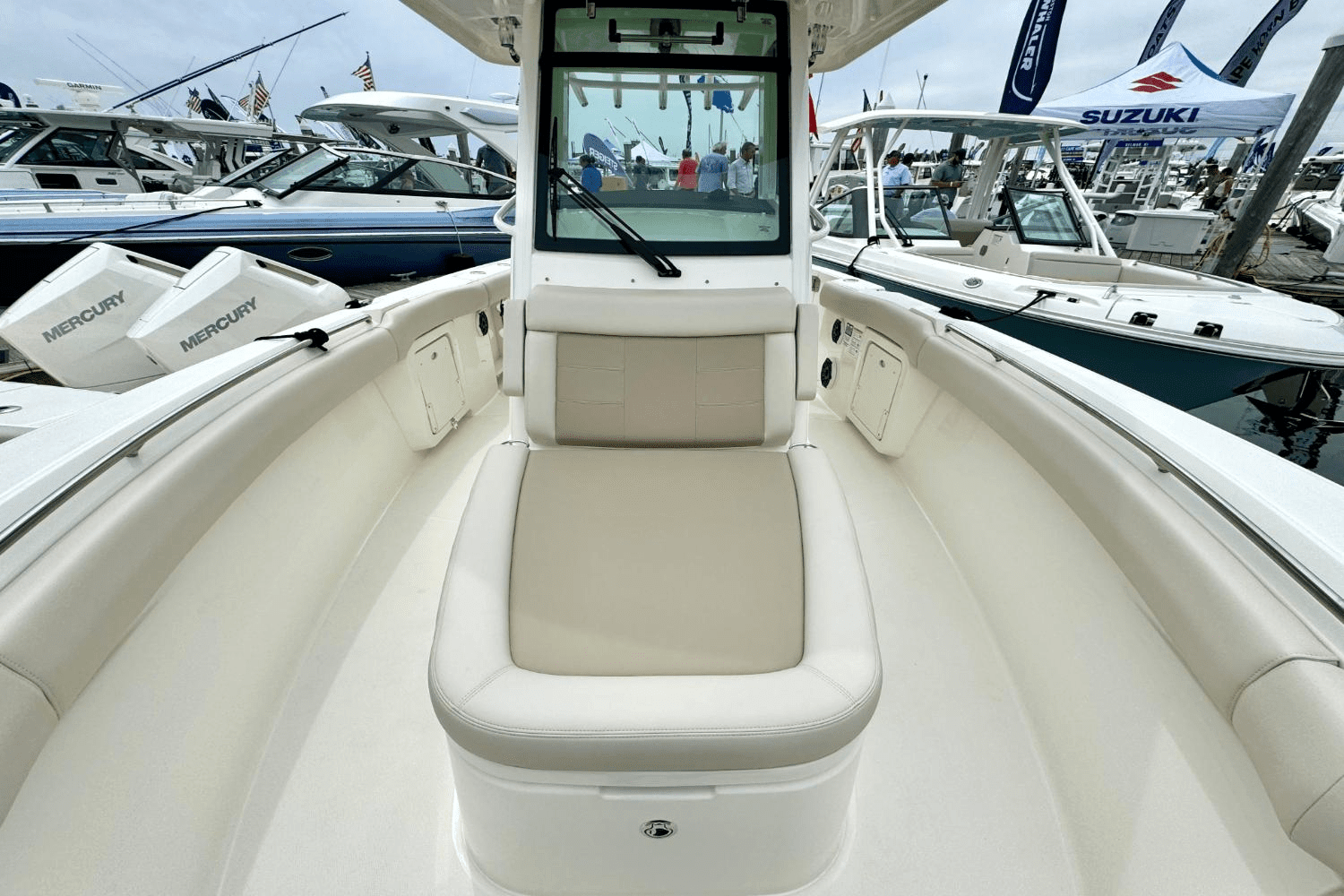 2025 Boston Whaler 280 Outrage Image Thumbnail #27