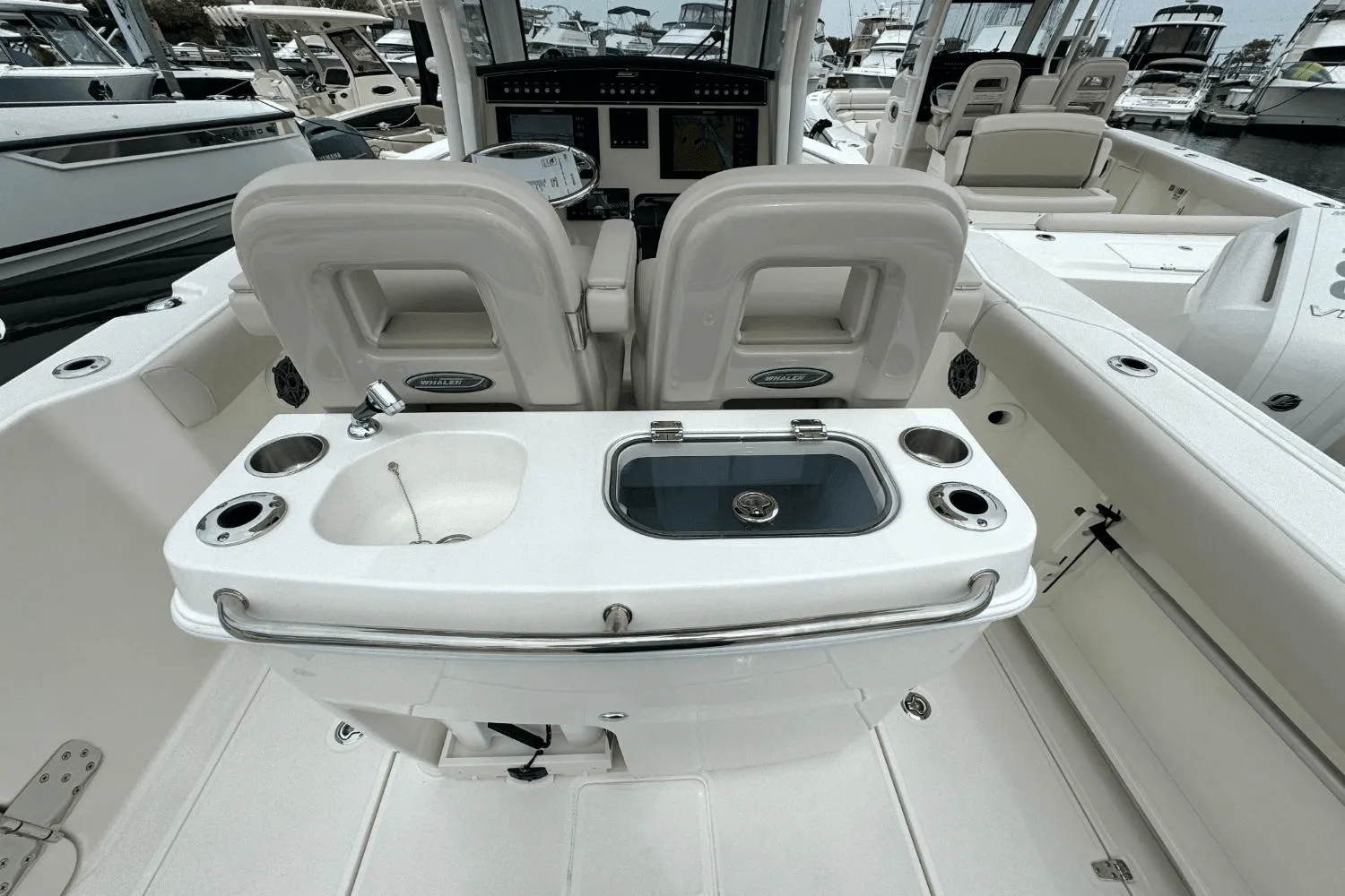 2025 Boston Whaler 280 Outrage Image Thumbnail #12