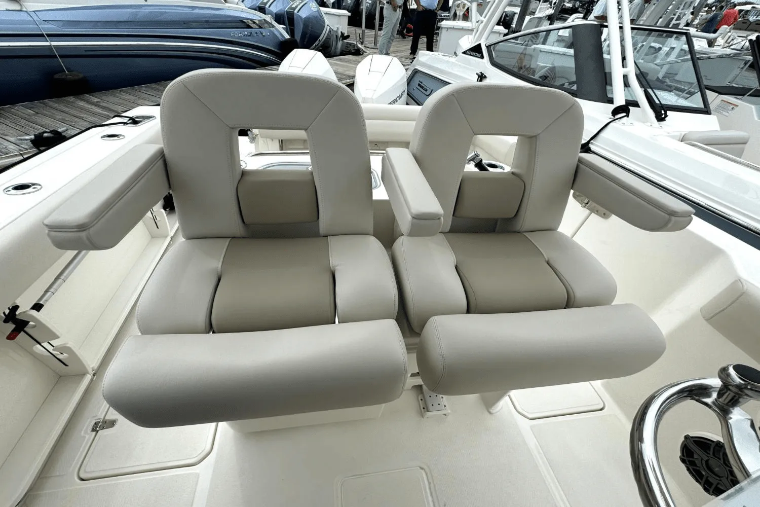 2025 Boston Whaler 280 Outrage Image Thumbnail #18