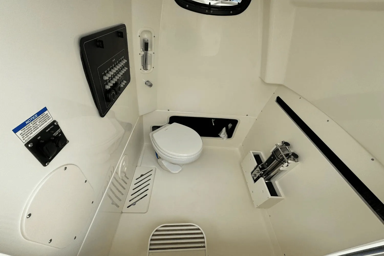 2025 Boston Whaler 280 Outrage Image Thumbnail #23