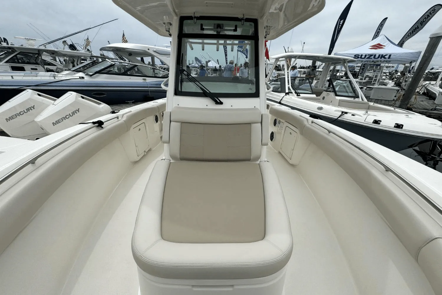 2025 Boston Whaler 280 Outrage Image Thumbnail #28