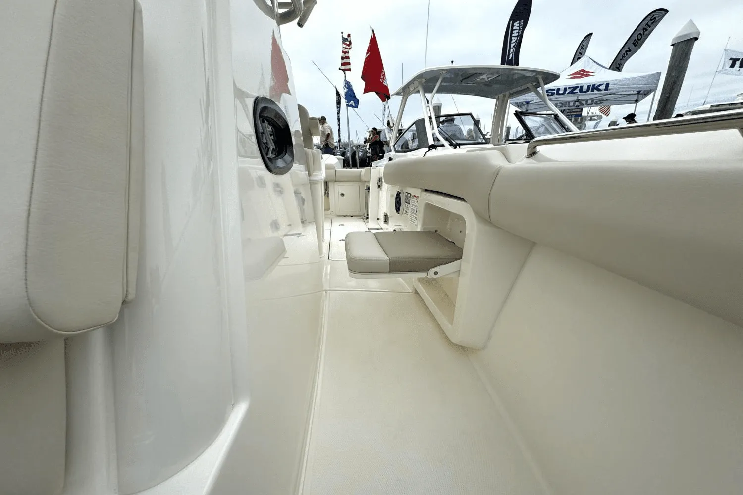 2025 Boston Whaler 280 Outrage Image Thumbnail #25