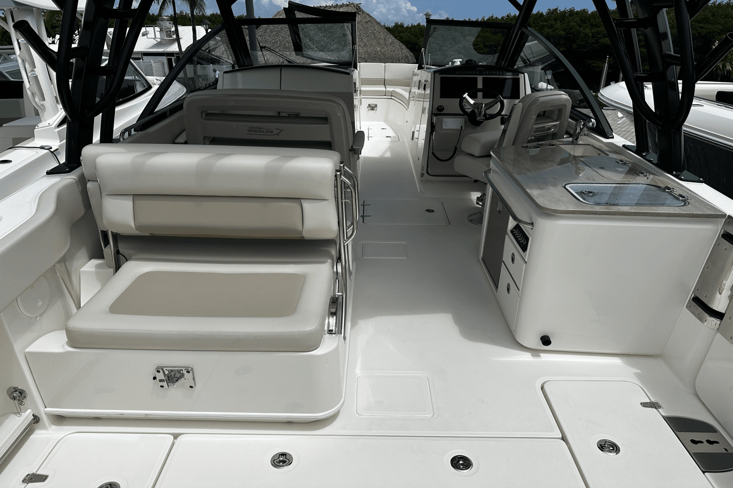 2025 Boston Whaler 320 Vantage Image Thumbnail #33