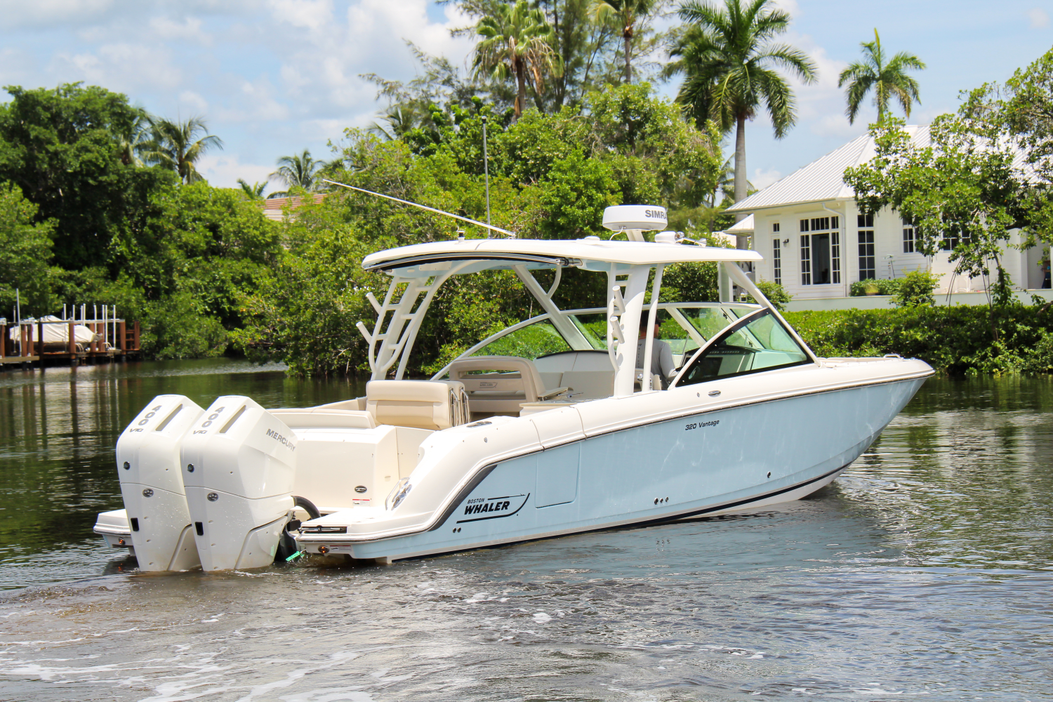 2025 Boston Whaler 320 Vantage Image Thumbnail #1