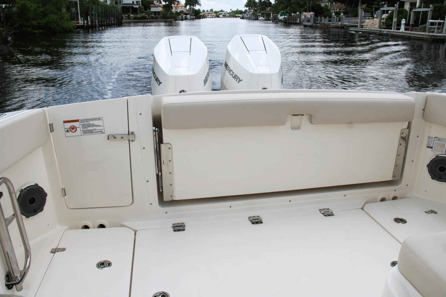 2025 Boston Whaler 320 Vantage Image Thumbnail #15