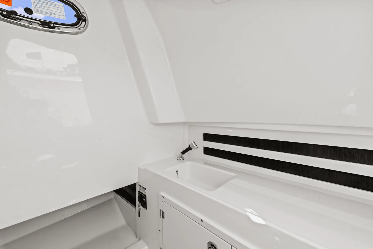 2025 Boston Whaler 330 Outrage Image Thumbnail #33