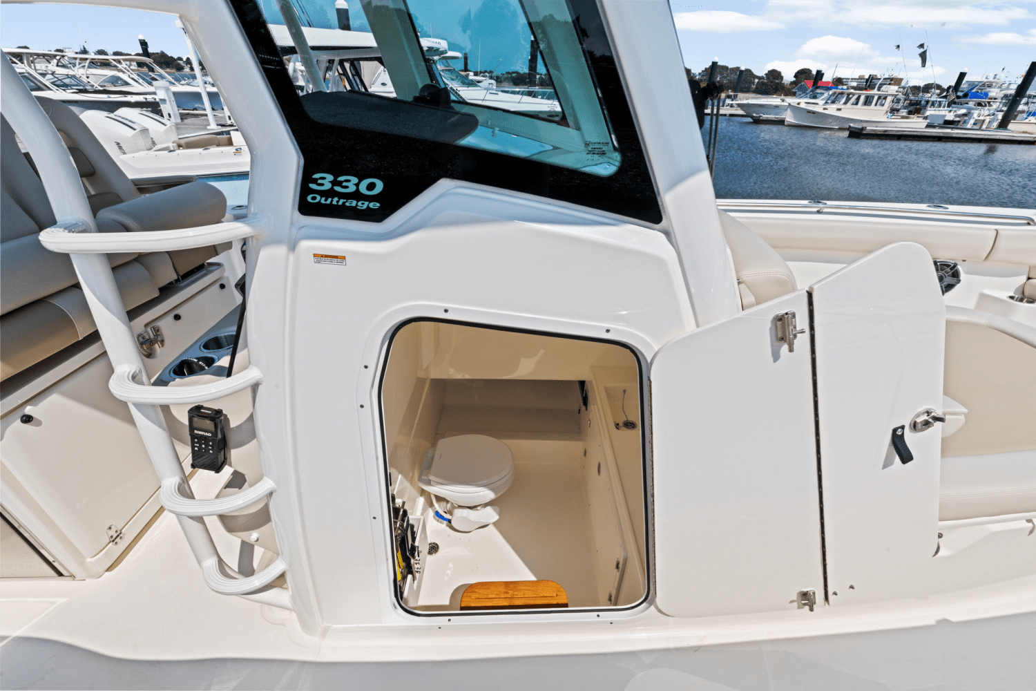 2025 Boston Whaler 330 Outrage Image Thumbnail #30