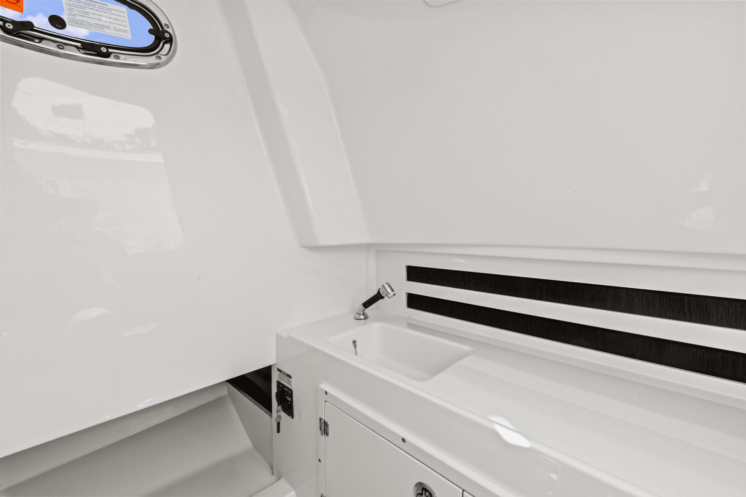 2025 Boston Whaler 330 Outrage Image Thumbnail #33