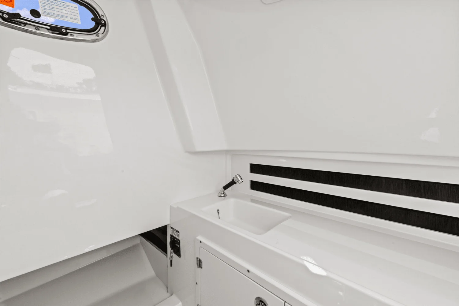 2025 Boston Whaler 330 Outrage Image Thumbnail #33