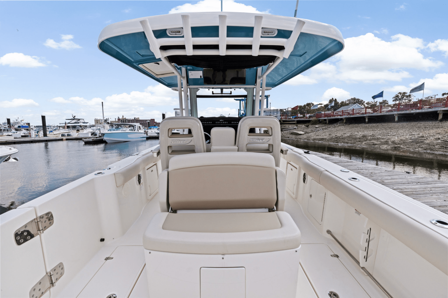 2025 Boston Whaler 330 Outrage Image Thumbnail #15