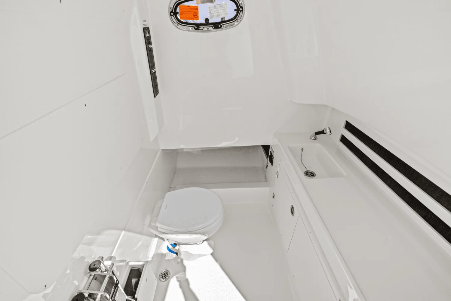 2025 Boston Whaler 330 Outrage Image Thumbnail #31