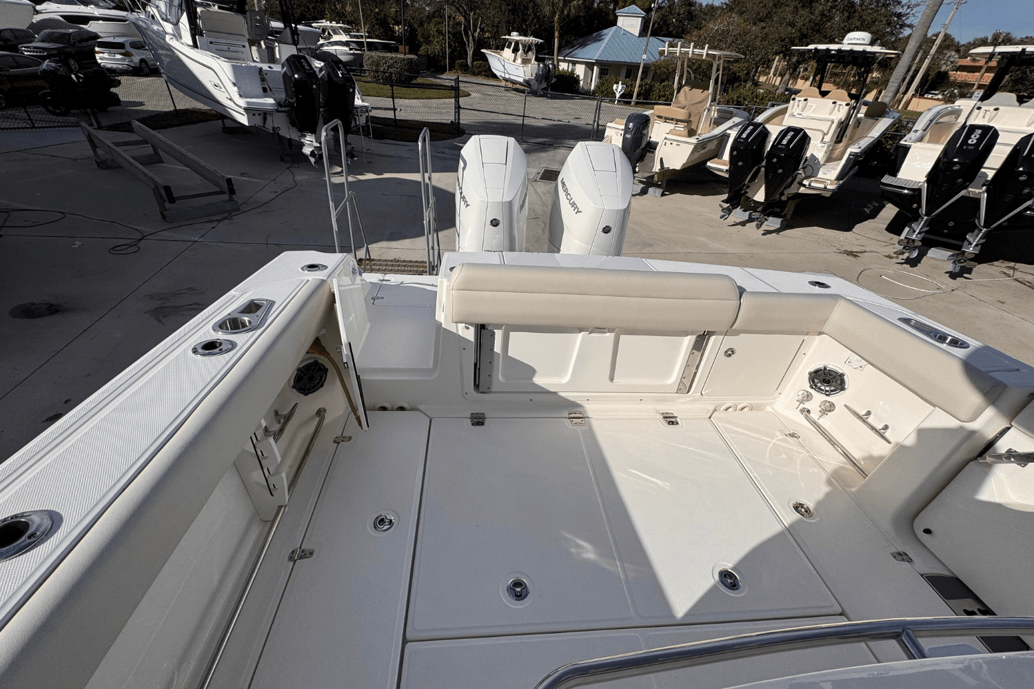 2025 Boston Whaler 330 Outrage Image Thumbnail #7