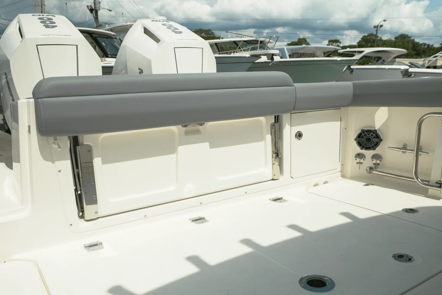 2025 Boston Whaler 330 Outrage Image Thumbnail #10