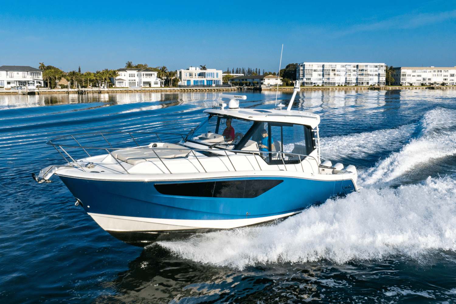 2021 Boston Whaler 405 CONQUEST Image Thumbnail #6