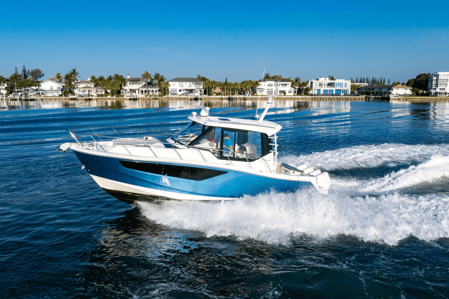 2021 Boston Whaler 405 CONQUEST Image Thumbnail #7