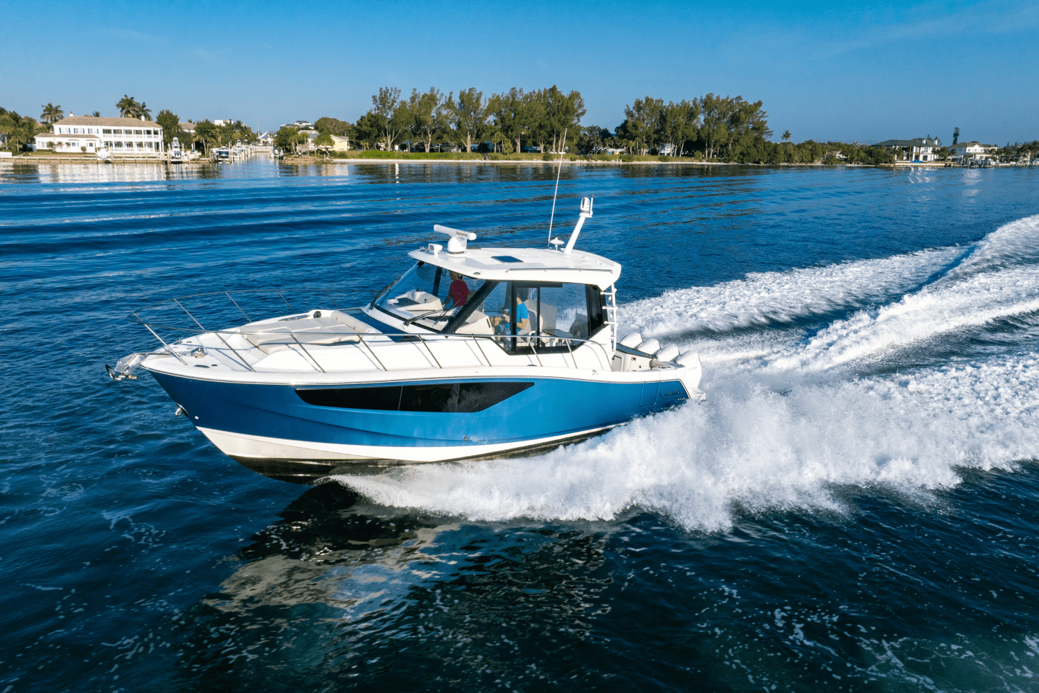 2021 Boston Whaler 405 CONQUEST Image Thumbnail #20