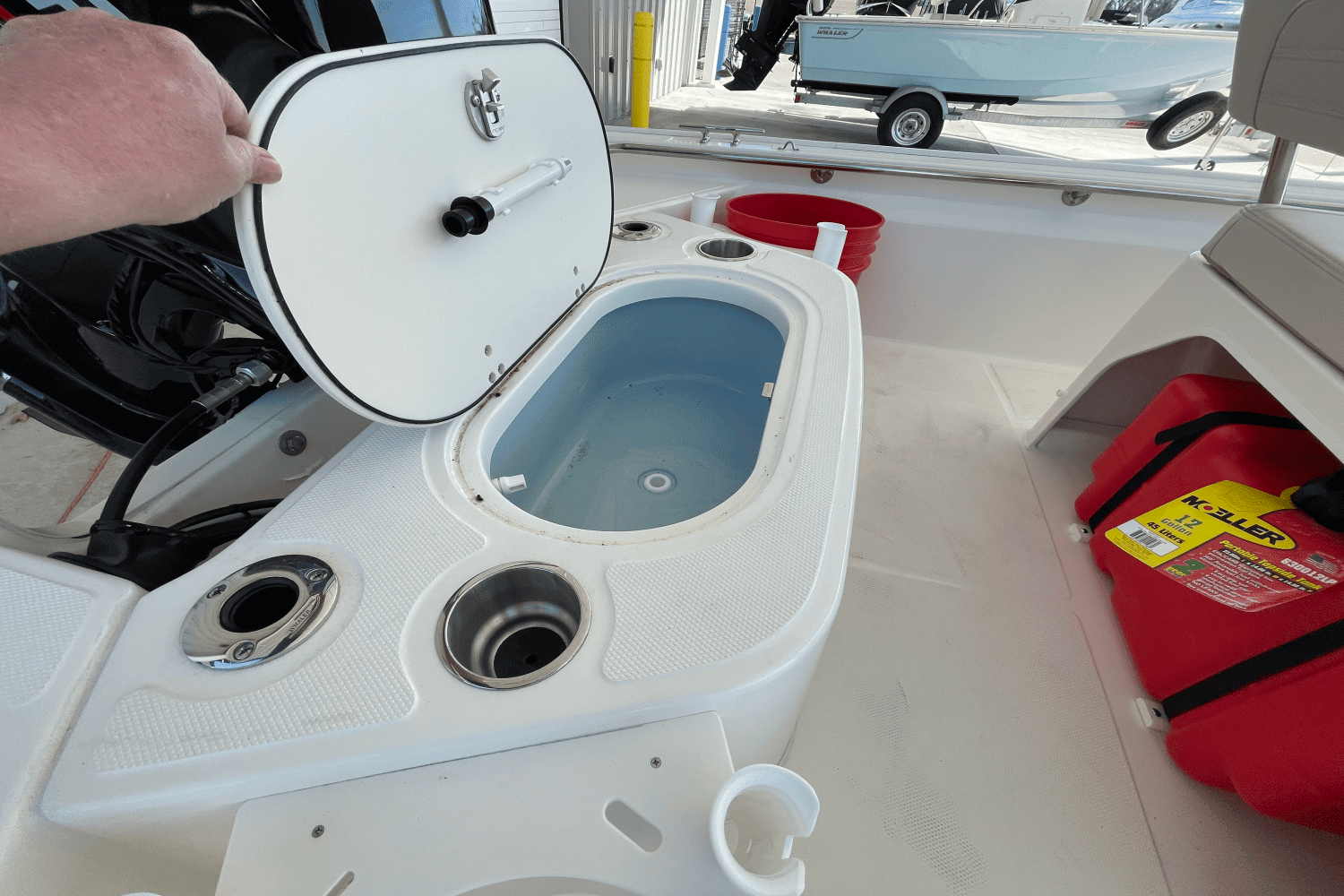 2025 Boston Whaler 150 Montauk Image Thumbnail #5