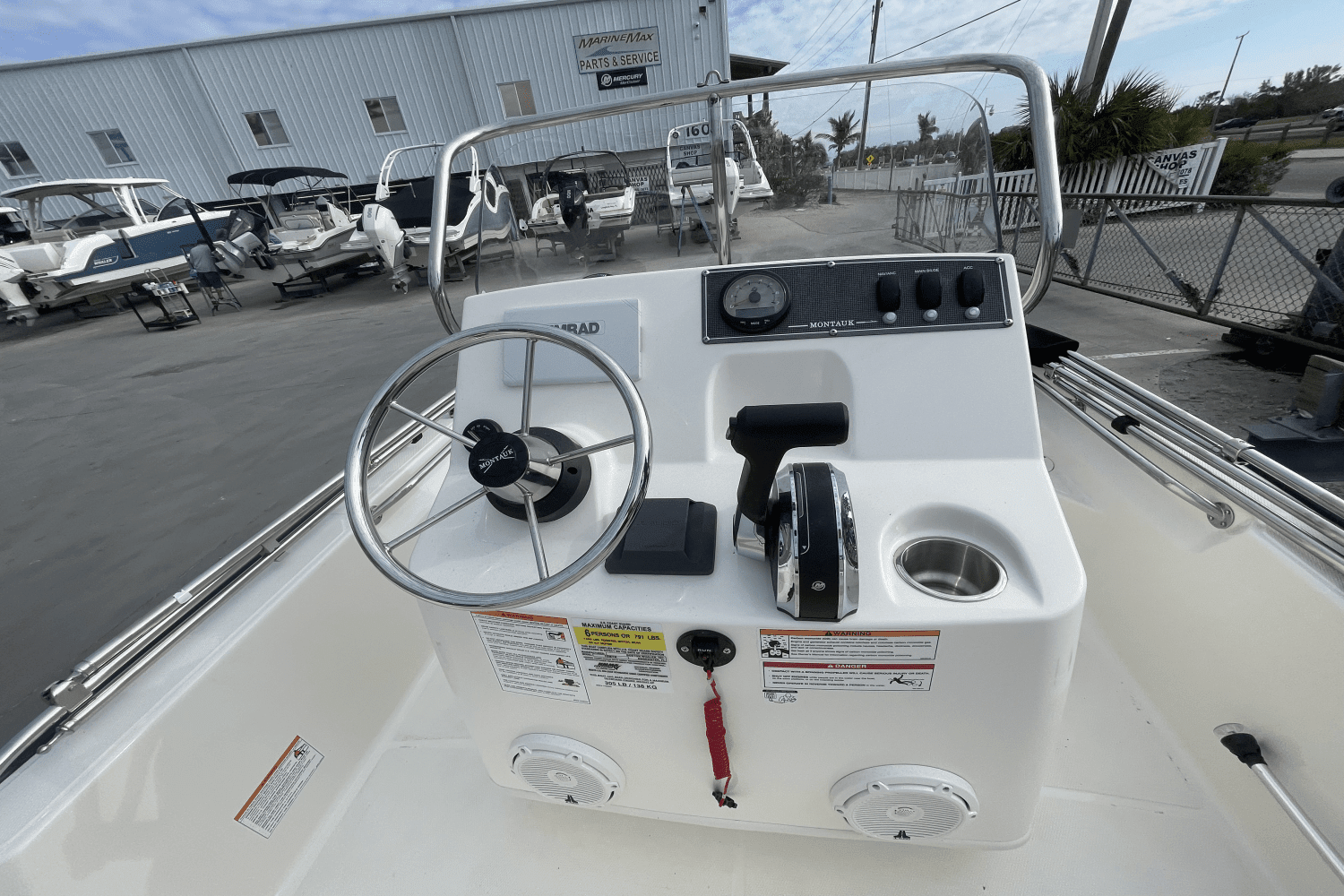 2025 Boston Whaler 150 Montauk Image Thumbnail #2