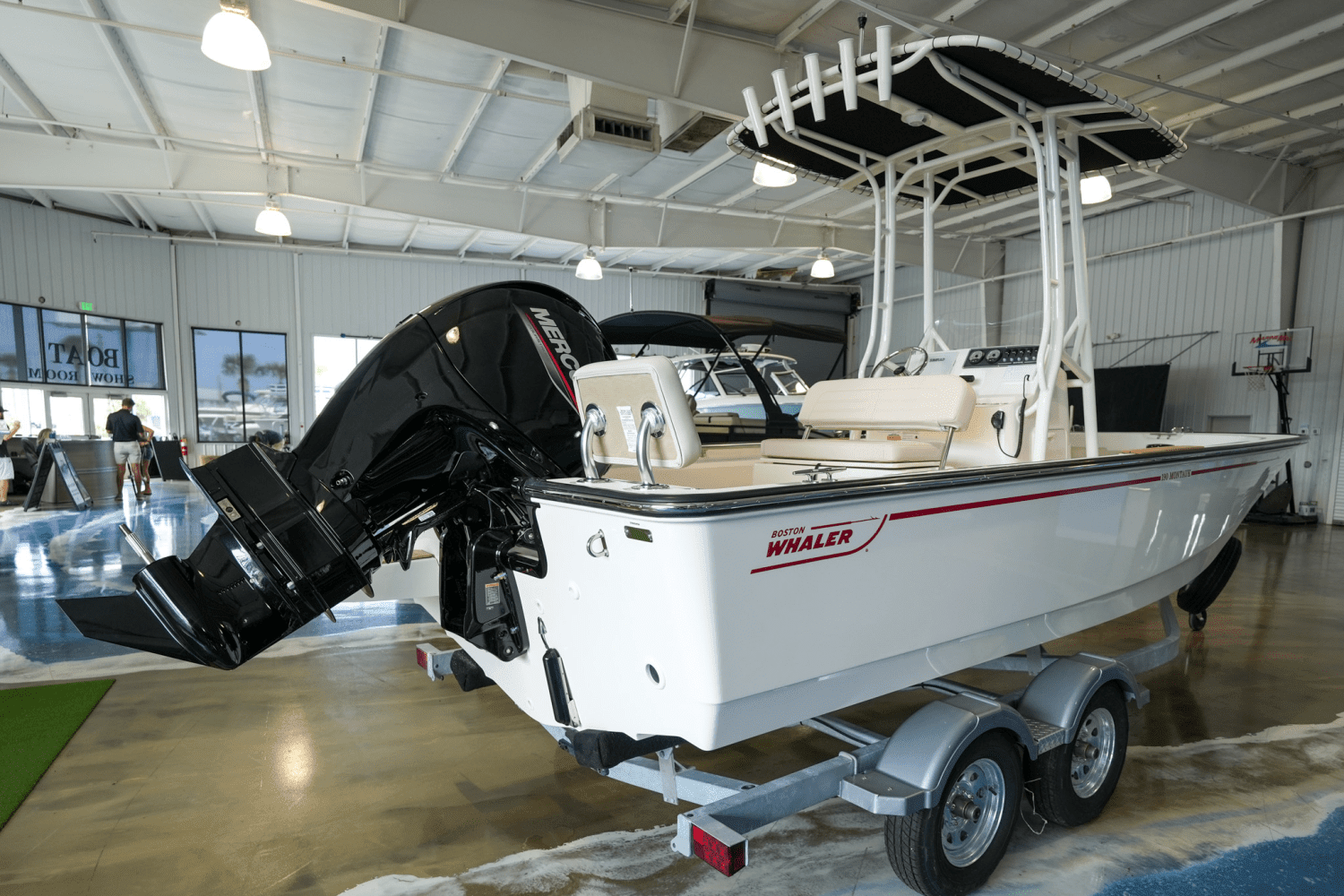 2025 Boston Whaler 190 Montauk Image Thumbnail #7