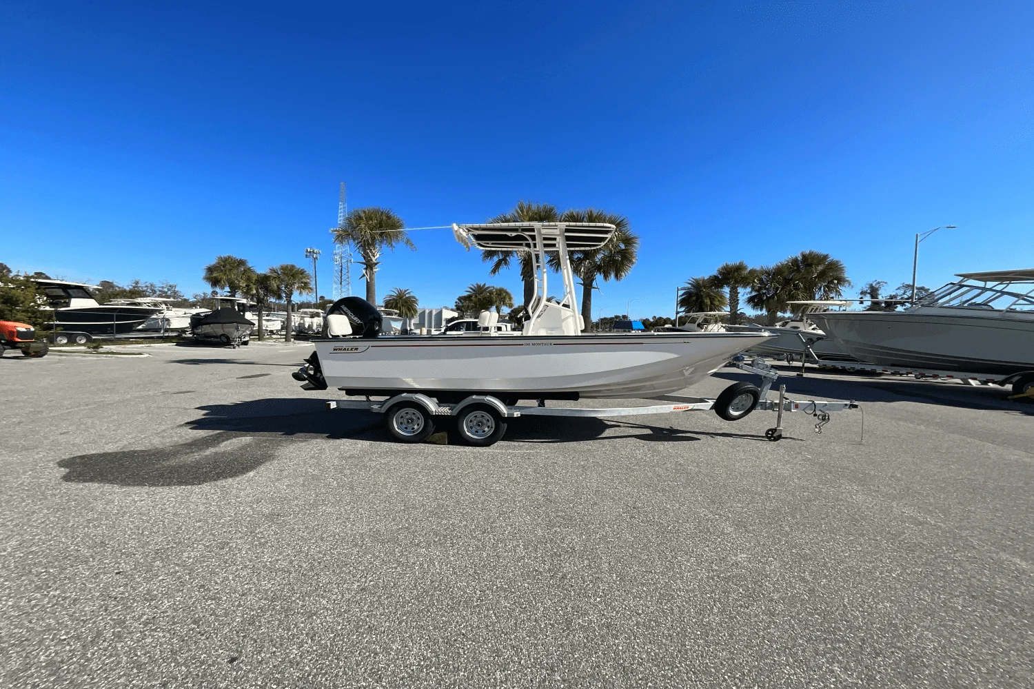 2025 Boston Whaler 190 Montauk Image Thumbnail #6