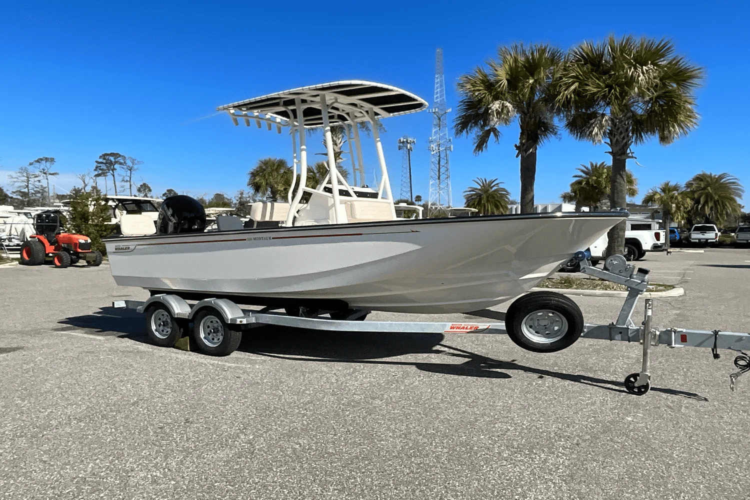 2025 Boston Whaler 190 Montauk Image Thumbnail #2