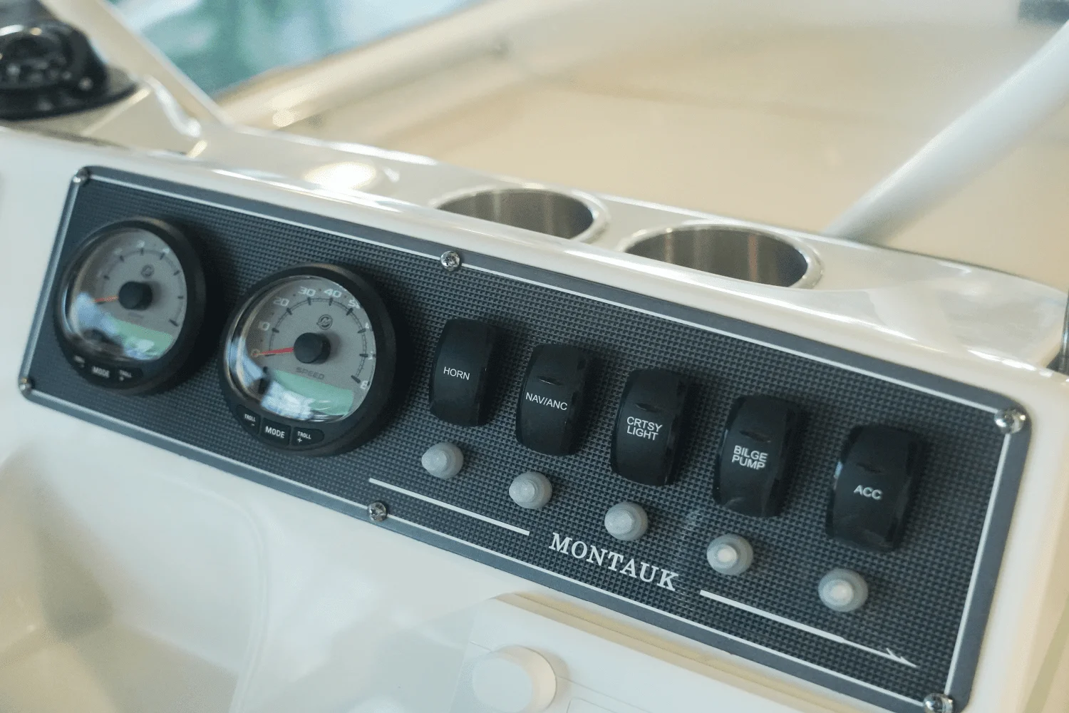 2025 Boston Whaler 190 Montauk Image Thumbnail #13