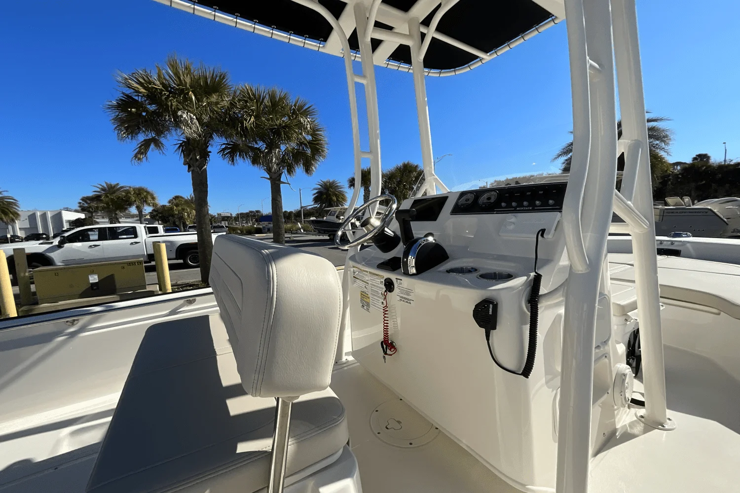 2025 Boston Whaler 190 Montauk Image Thumbnail #9