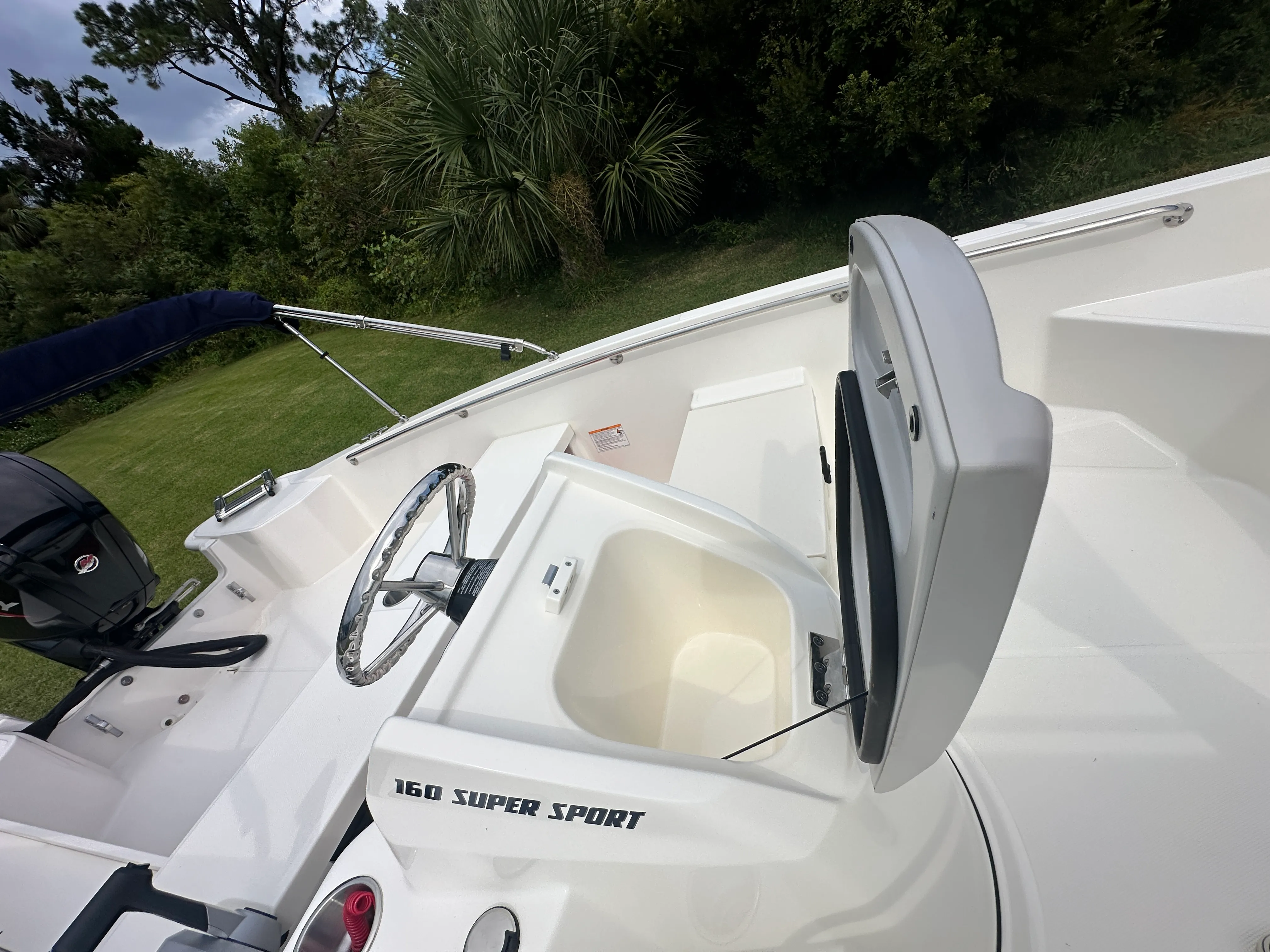 2025 Boston Whaler 160 Super Sport Image Thumbnail #8