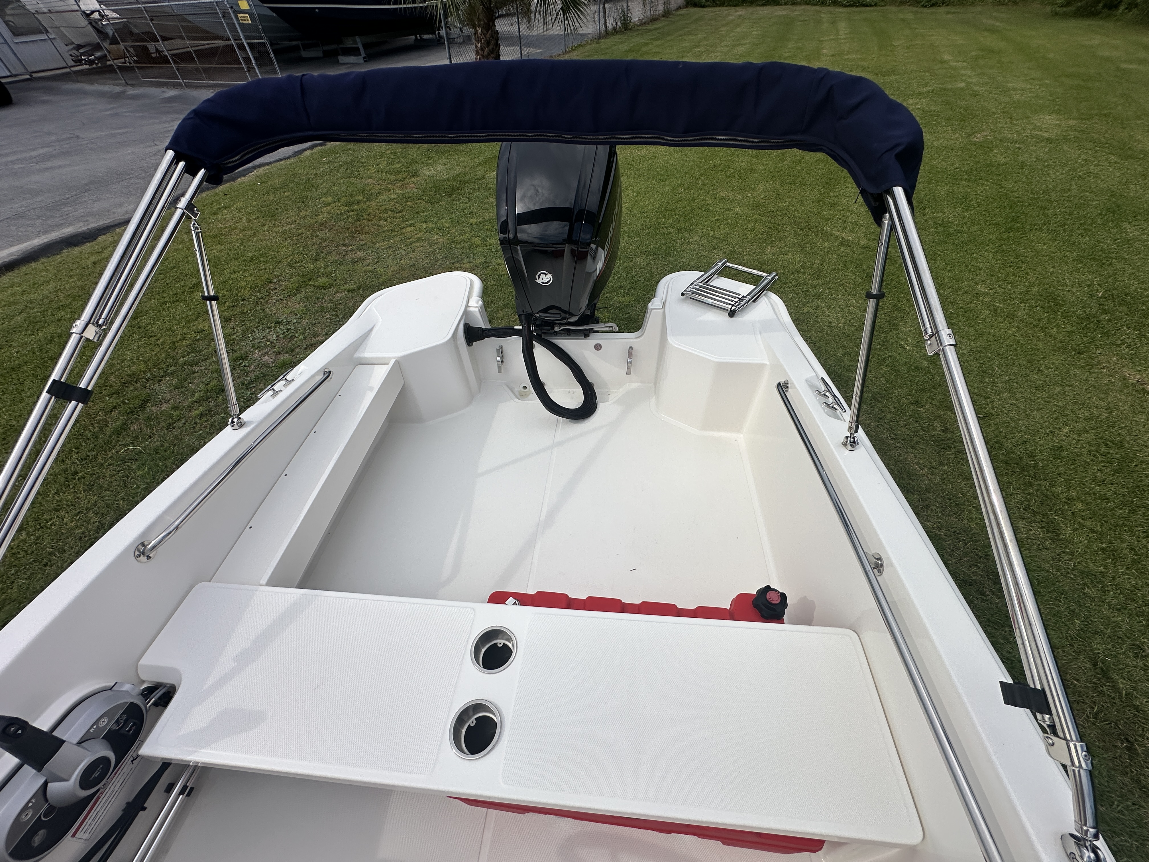 2025 Boston Whaler 160 Super Sport Image Thumbnail #11