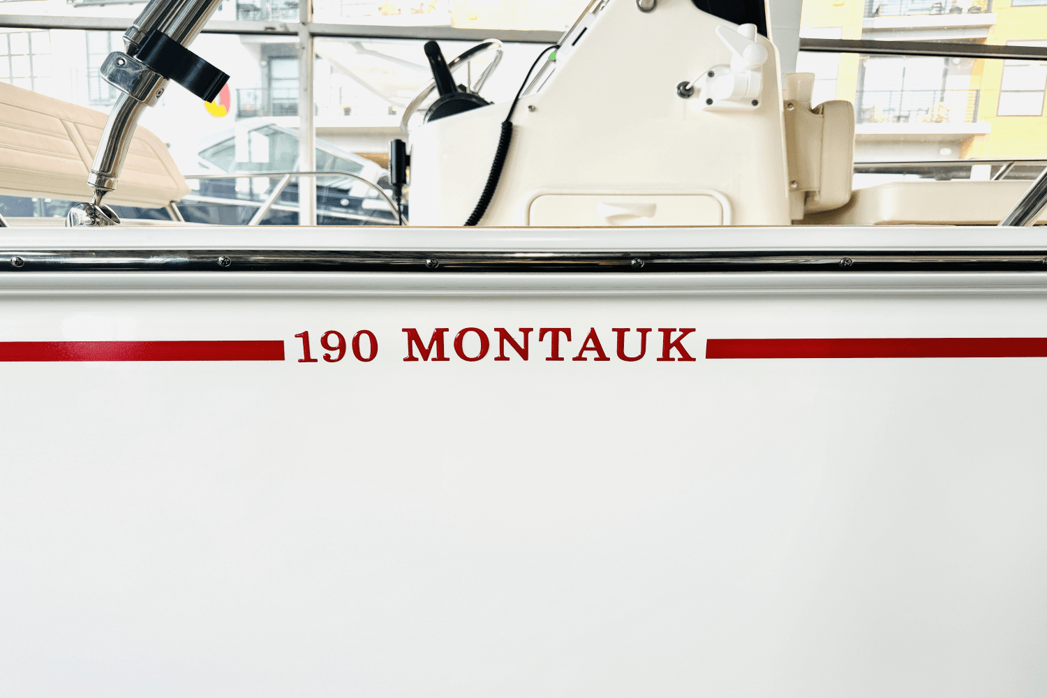 2025 Boston Whaler 190 Montauk  Image Thumbnail #2