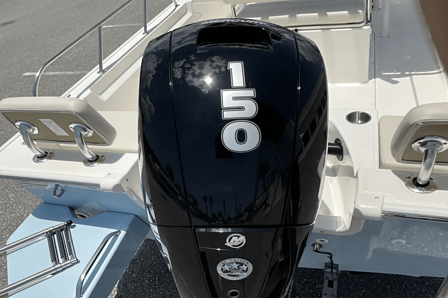 2025 Boston Whaler 190 Montauk Image Thumbnail #10