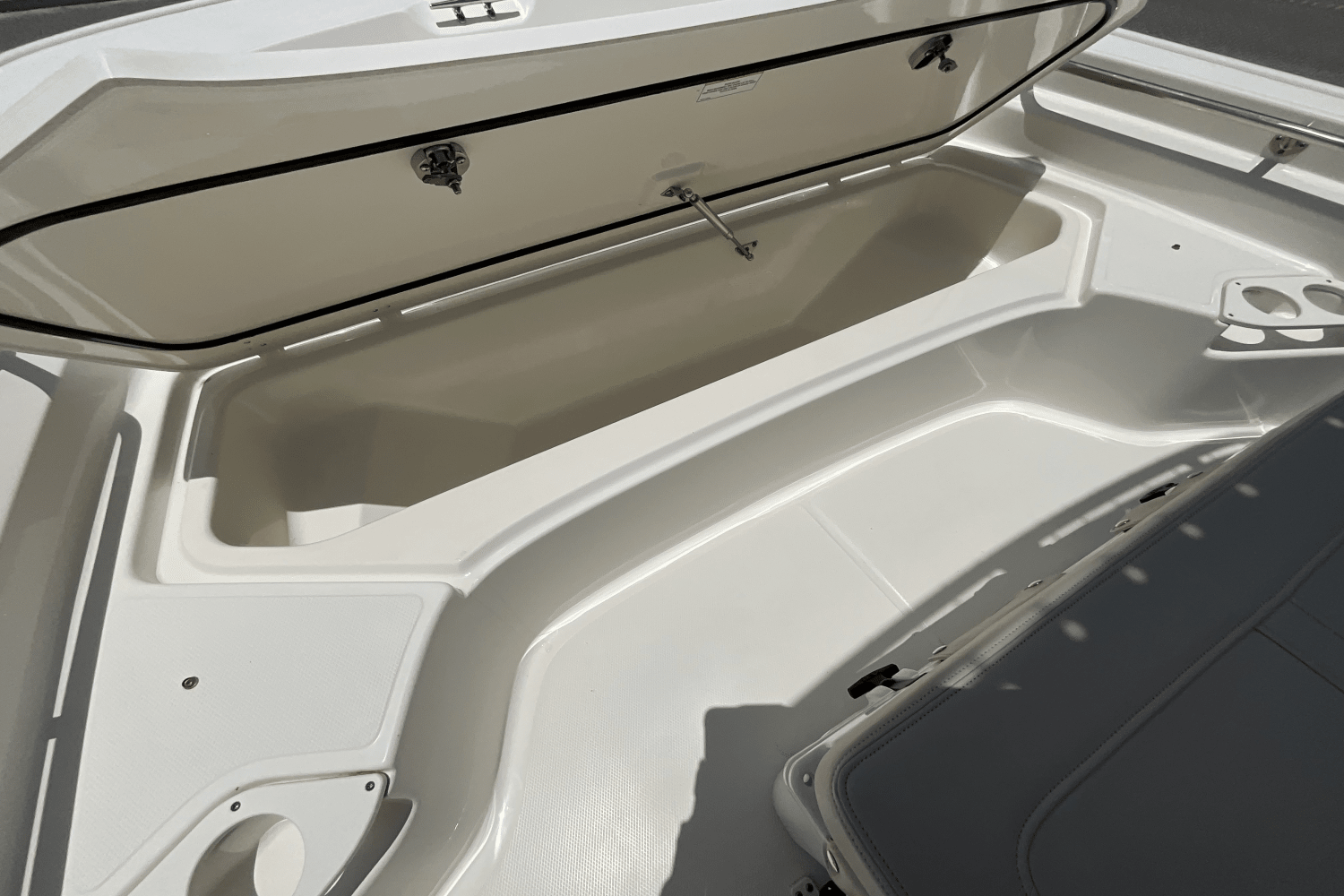 2025 Boston Whaler 190 Montauk Image Thumbnail #14