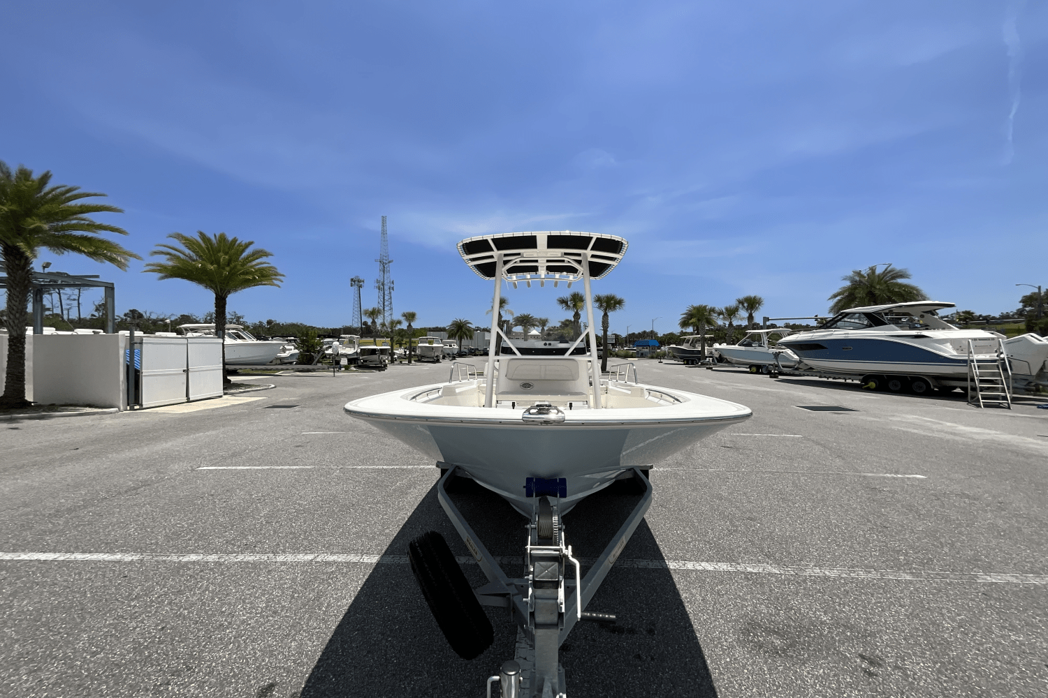 2025 Boston Whaler 190 Montauk Image Thumbnail #6