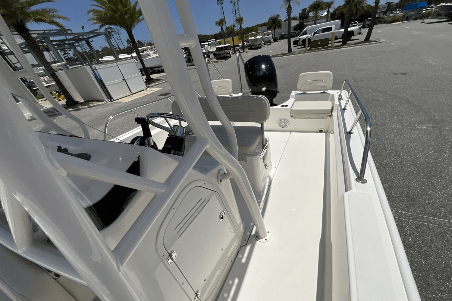 2025 Boston Whaler 190 Montauk Image Thumbnail #9