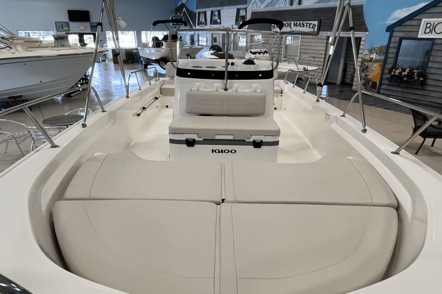 2025 Boston Whaler 190 Montauk  Image Thumbnail #3