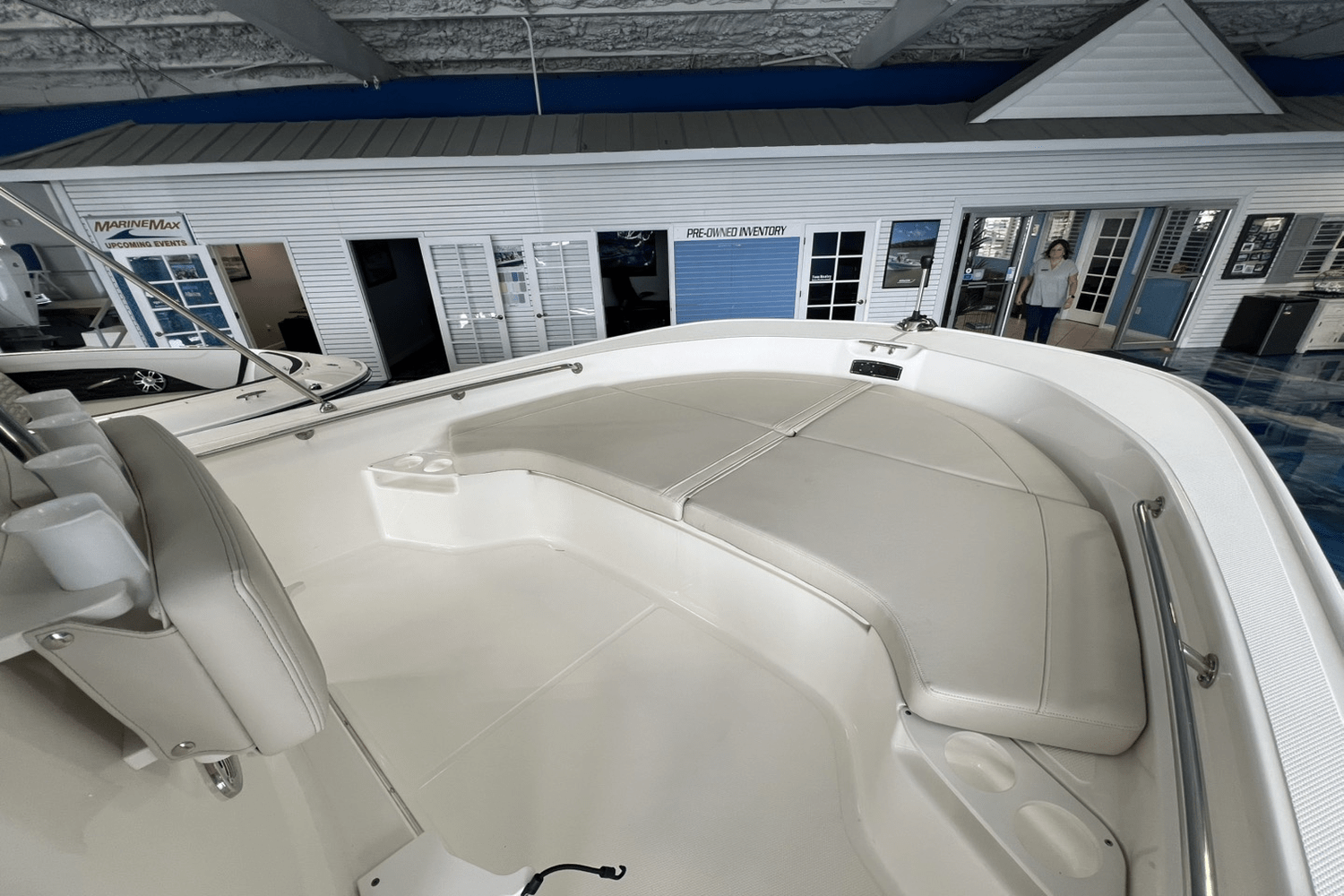 2025 Boston Whaler 190 Montauk Image Thumbnail #9
