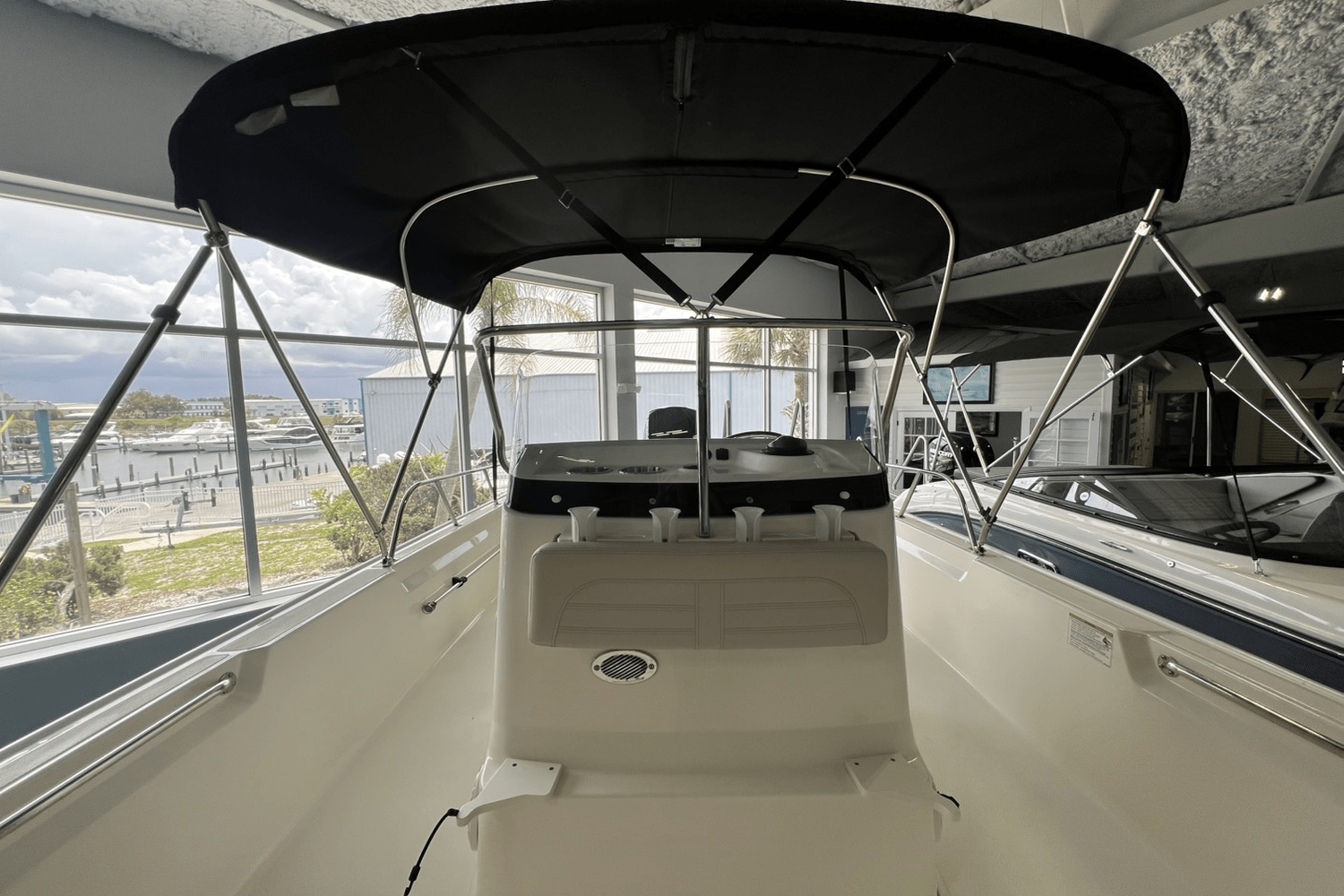 2025 Boston Whaler 190 Montauk Image Thumbnail #10