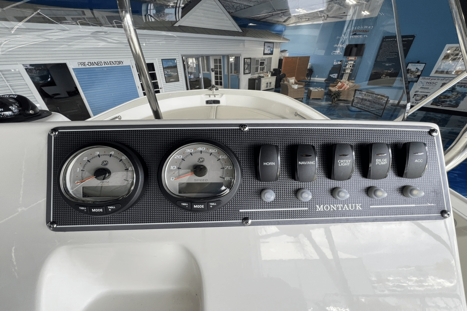 2025 Boston Whaler 190 Montauk Image Thumbnail #11
