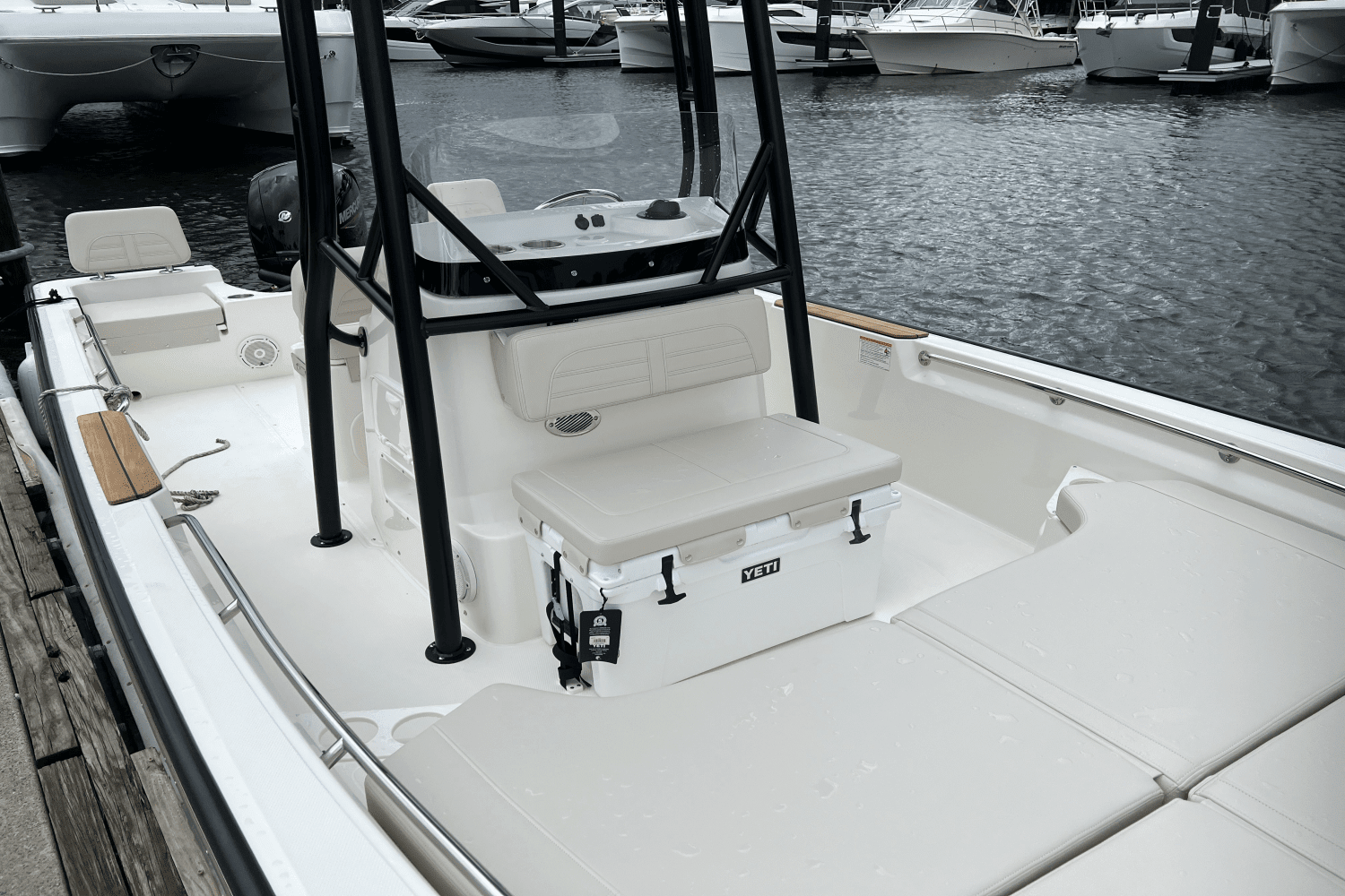 2025 Boston Whaler 190 Montauk  Image Thumbnail #16