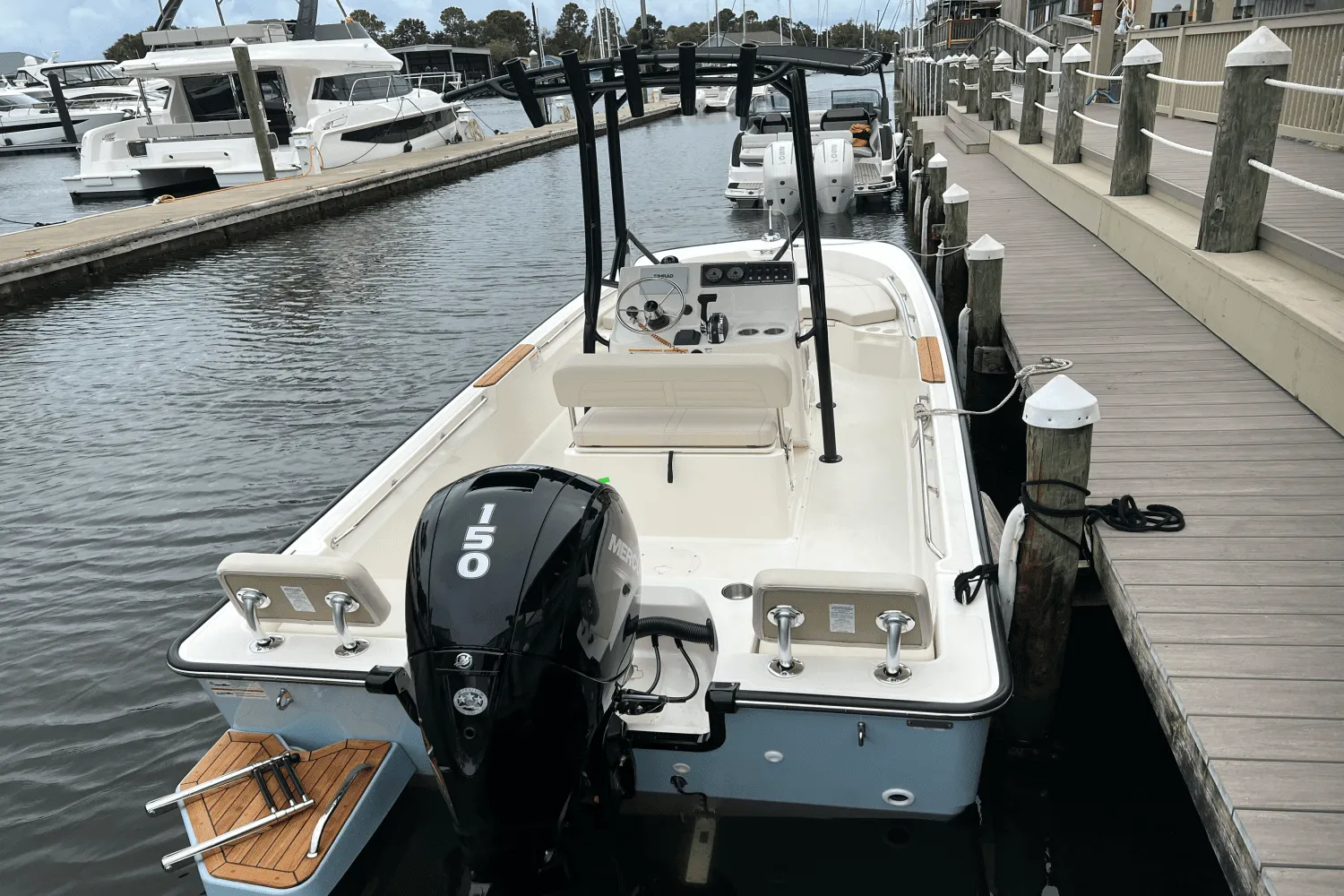 2025 Boston Whaler 190 Montauk Image Thumbnail #2