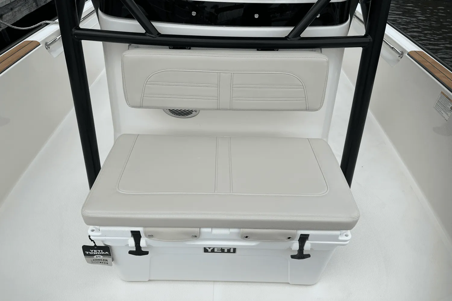 2025 Boston Whaler 190 Montauk Image Thumbnail #13