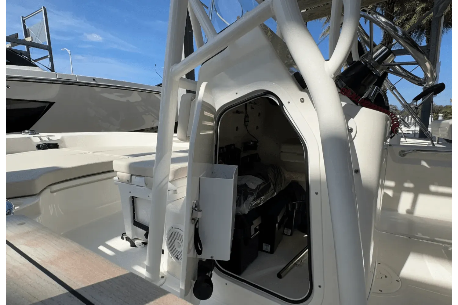 2025 Boston Whaler 190 Montauk Image Thumbnail #8