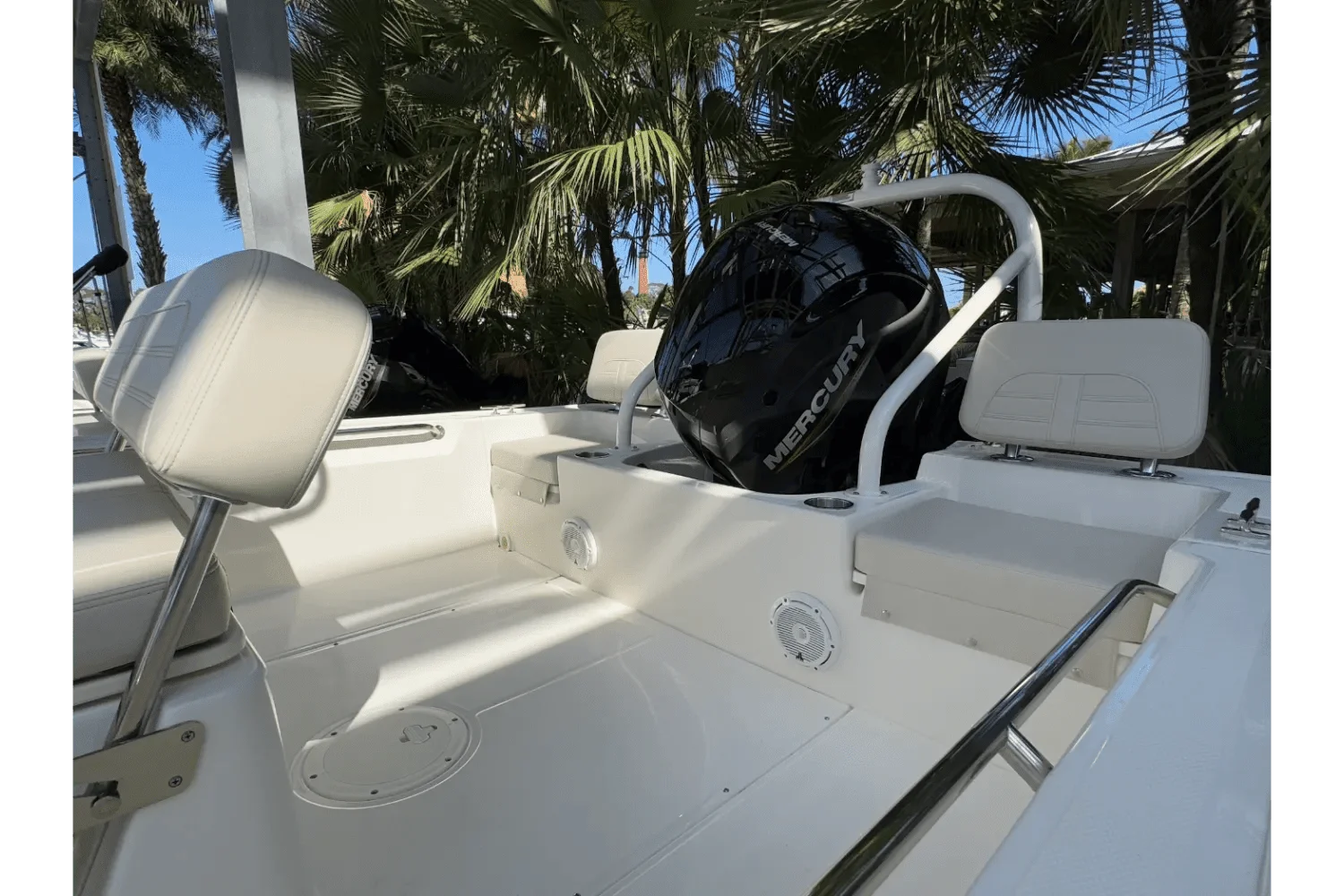 2025 Boston Whaler 190 Montauk Image Thumbnail #9